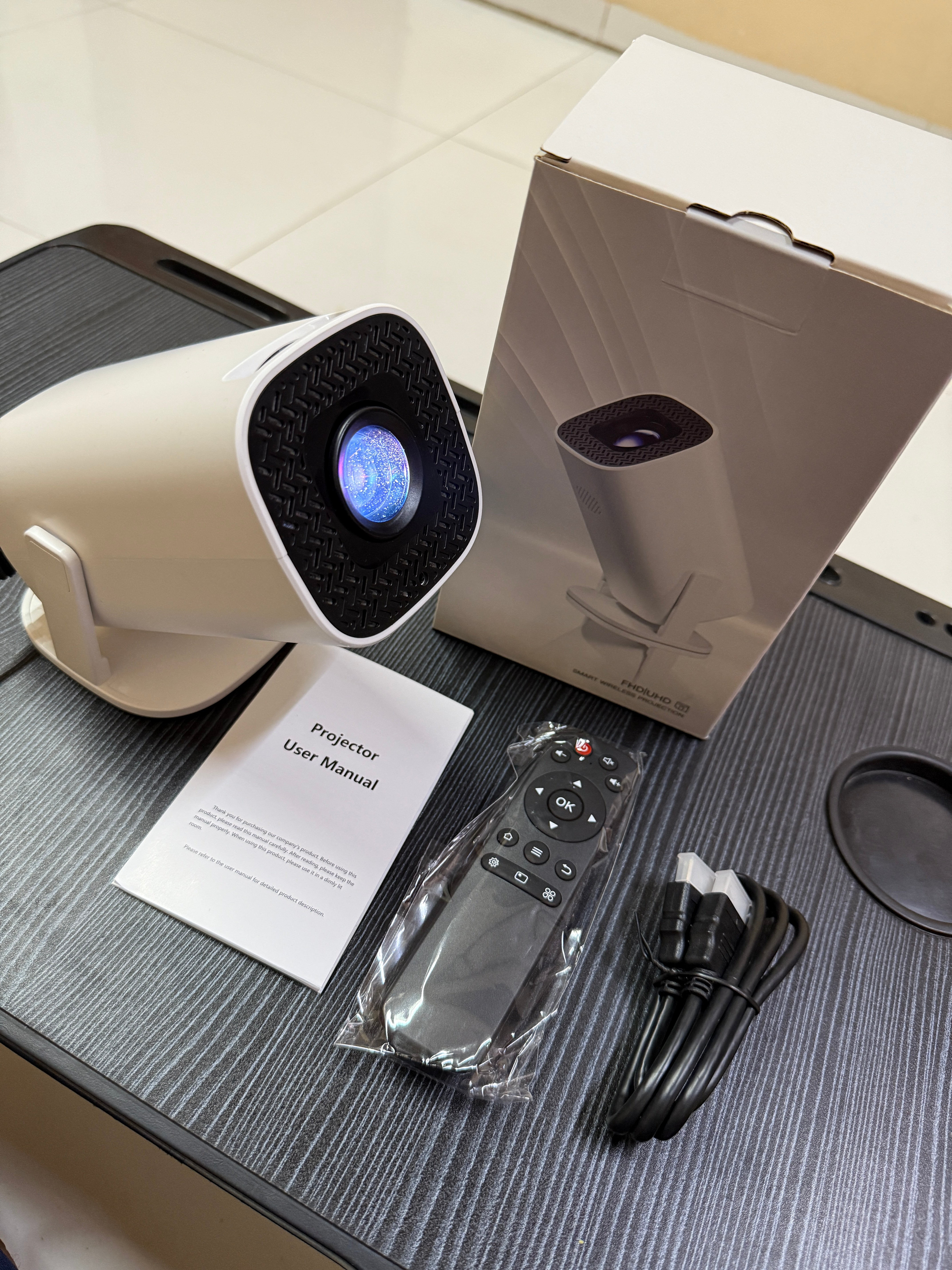 2160p 4K Support Smart Projector