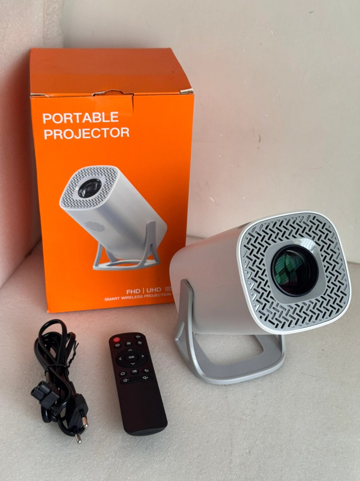 Ultra HD Smart Projector 2K Native resolution and 4K Support